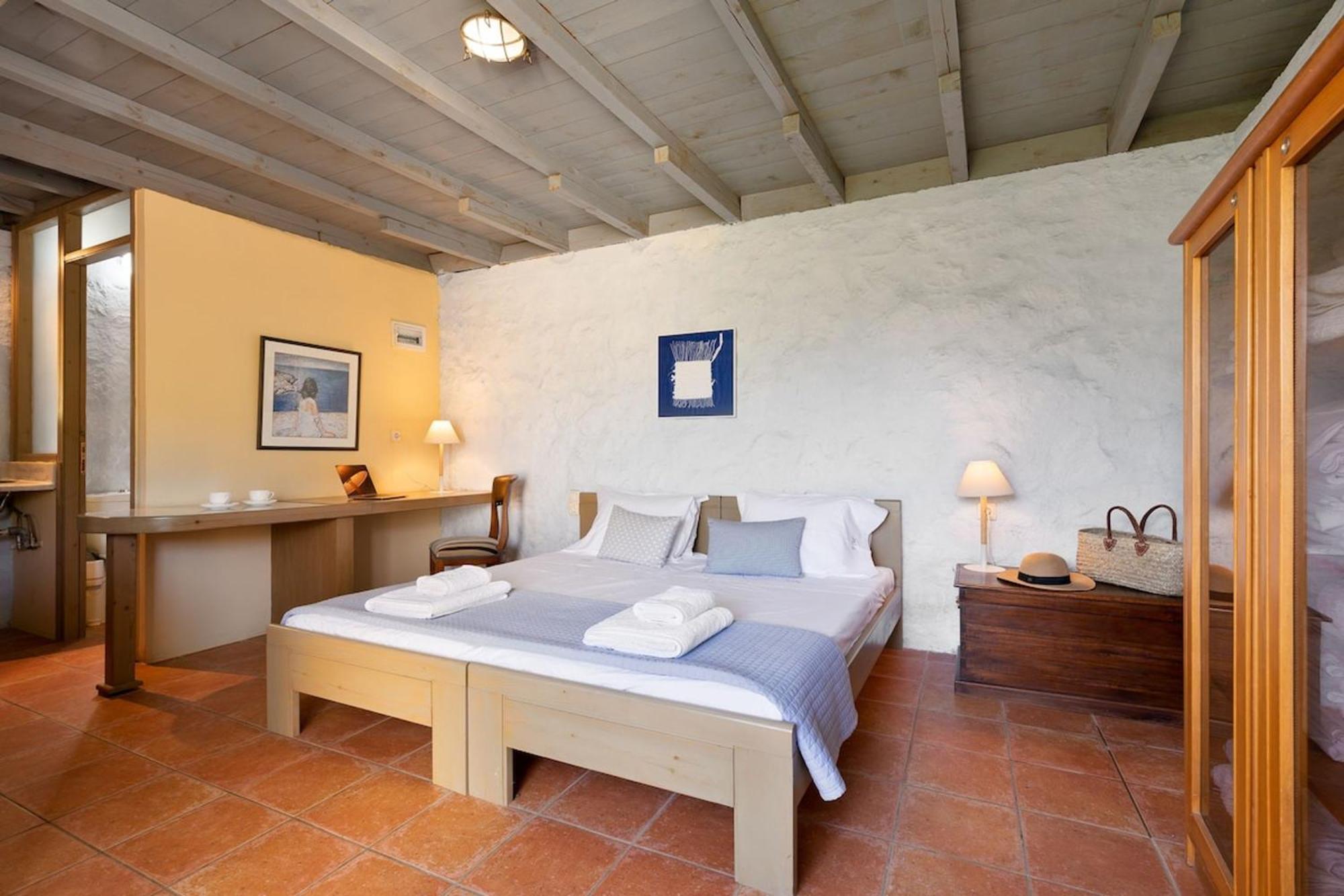 Villa Mediterranea, With Heated Pool Livadia  Bagian luar foto