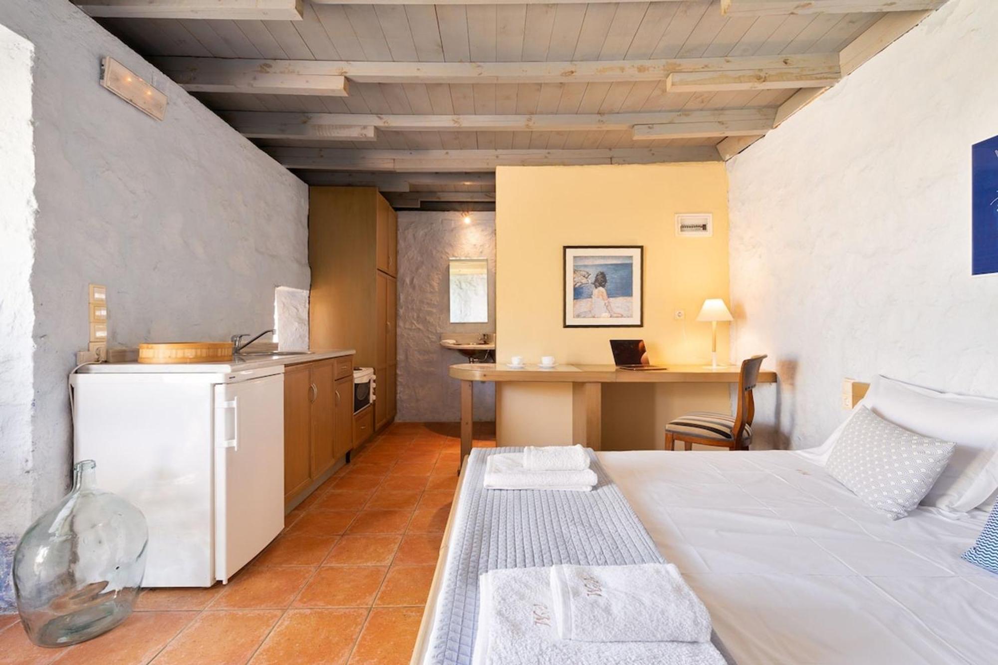 Villa Mediterranea, With Heated Pool Livadia  Bagian luar foto