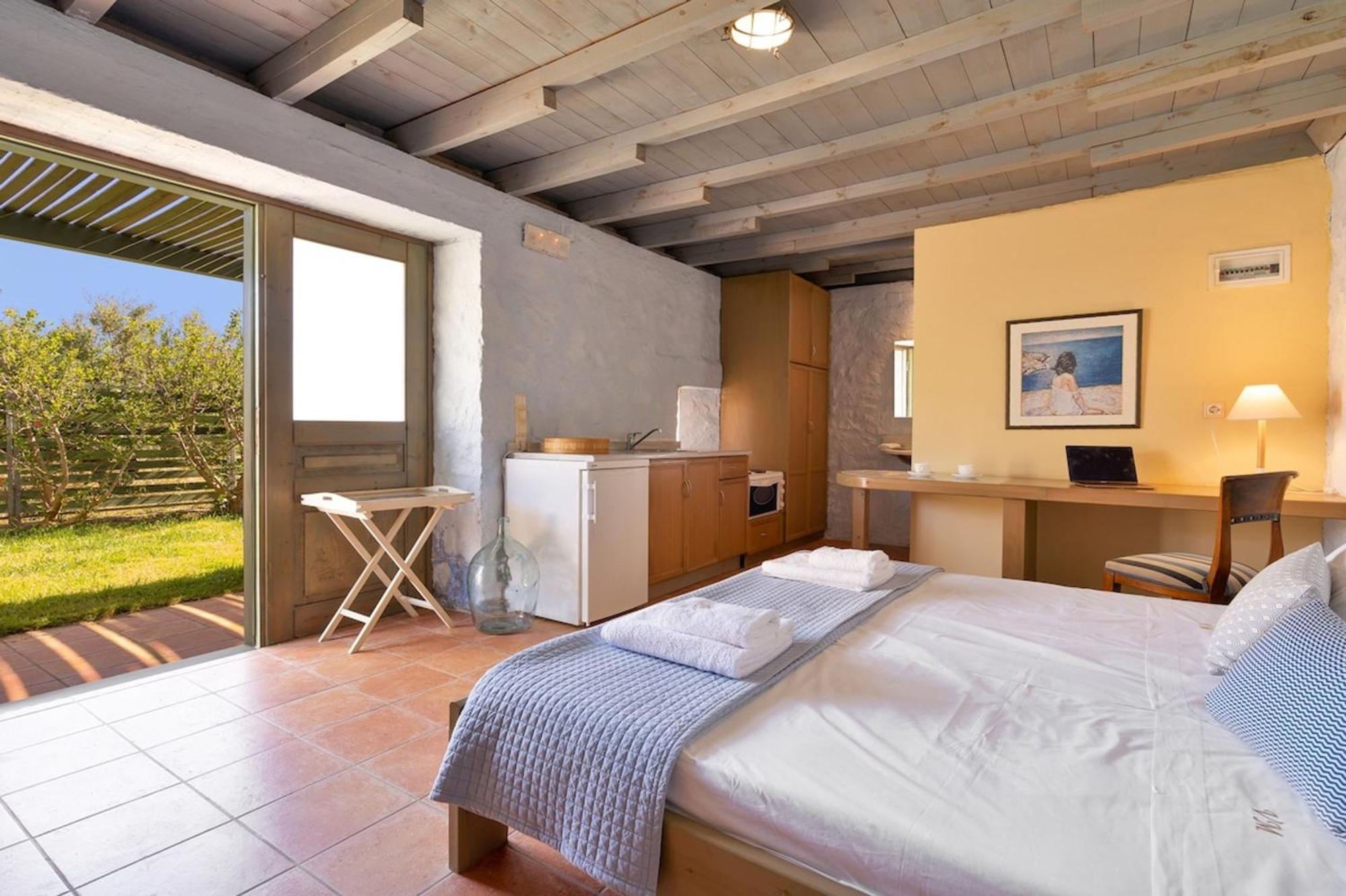 Villa Mediterranea, With Heated Pool Livadia  Bagian luar foto